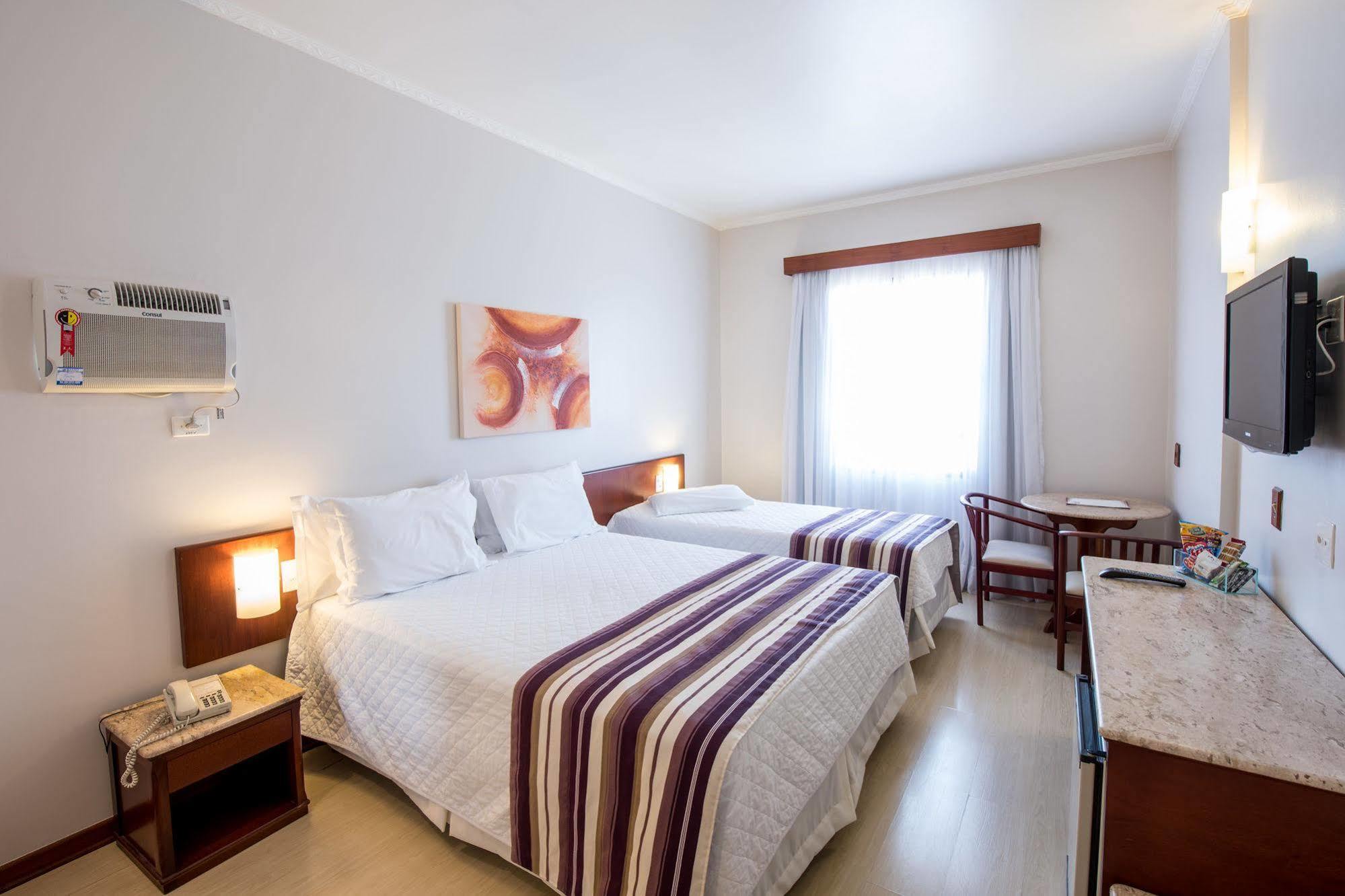 Hotel Carlton Plaza Poços de Caldas Kültér fotó