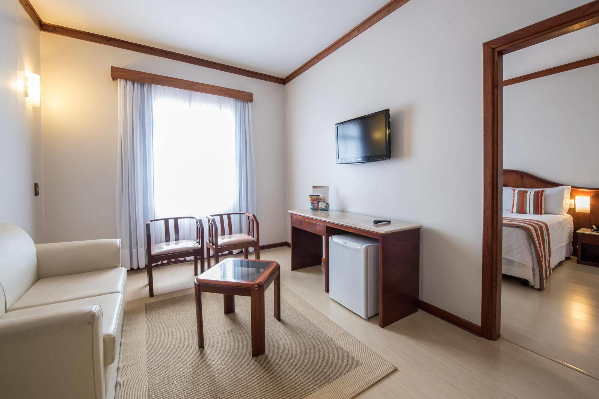 Hotel Carlton Plaza Poços de Caldas Kültér fotó